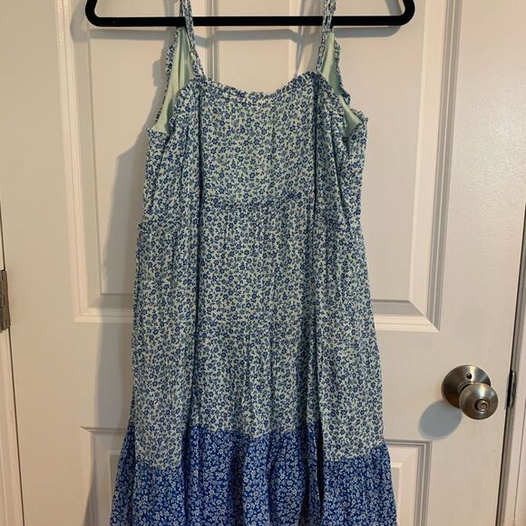 BP Size Medium Blue and White Floral Midi Dress - Picture 4 of 4